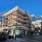 3 Bedrooms In The Heart Of Cervinia Apartment