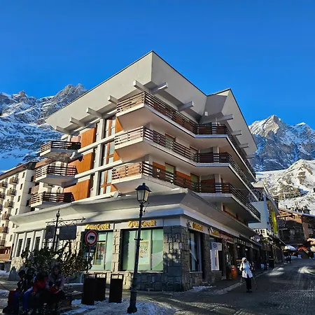 Apartment 3 Bedrooms In The Heart Of Cervinia Breuil-Cervinia